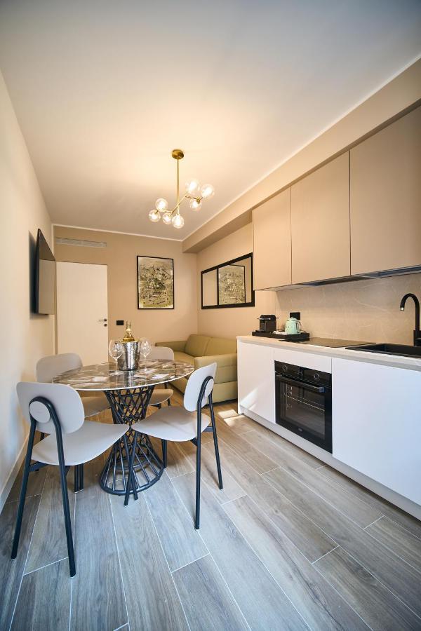 Luxury & Central Apartment Milánó Kültér fotó