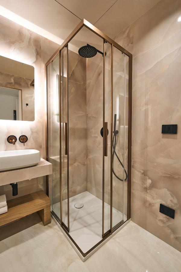 Luxury & Central Apartment Milánó Kültér fotó