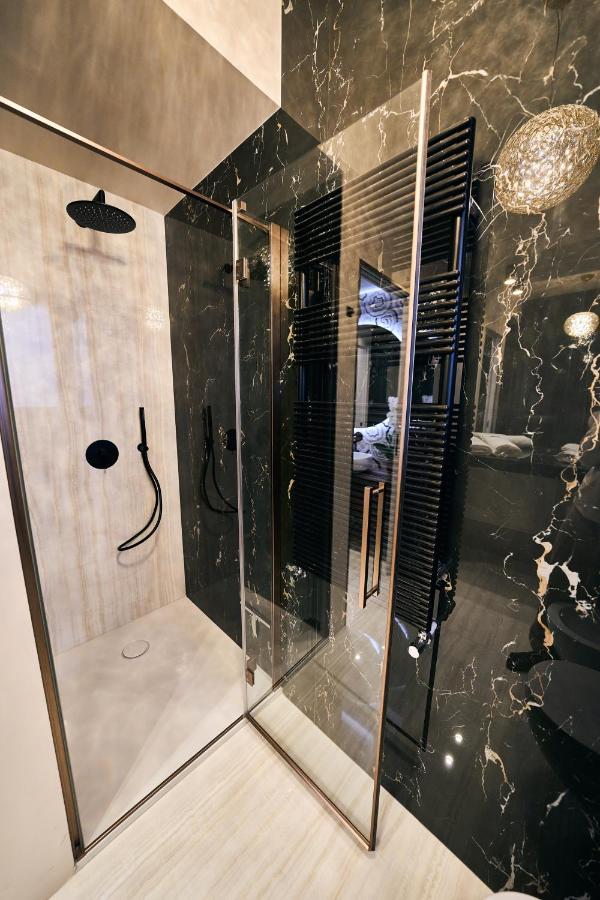 Luxury & Central Apartment Milánó Kültér fotó